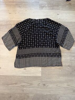 Size Large Printed Black and White Mixed-Pattern Women's Blouse